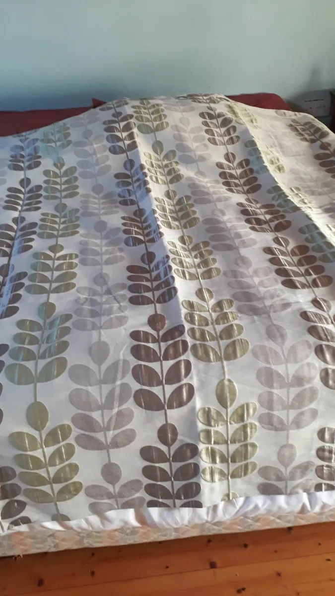 2 Pairs Curtains - Image 3