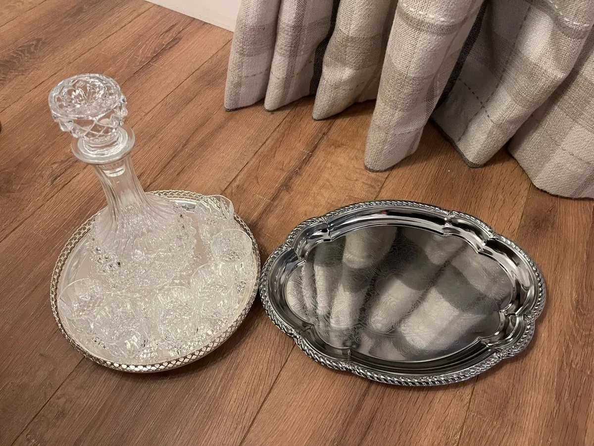 Decanter, stoppers & trays - Image 3