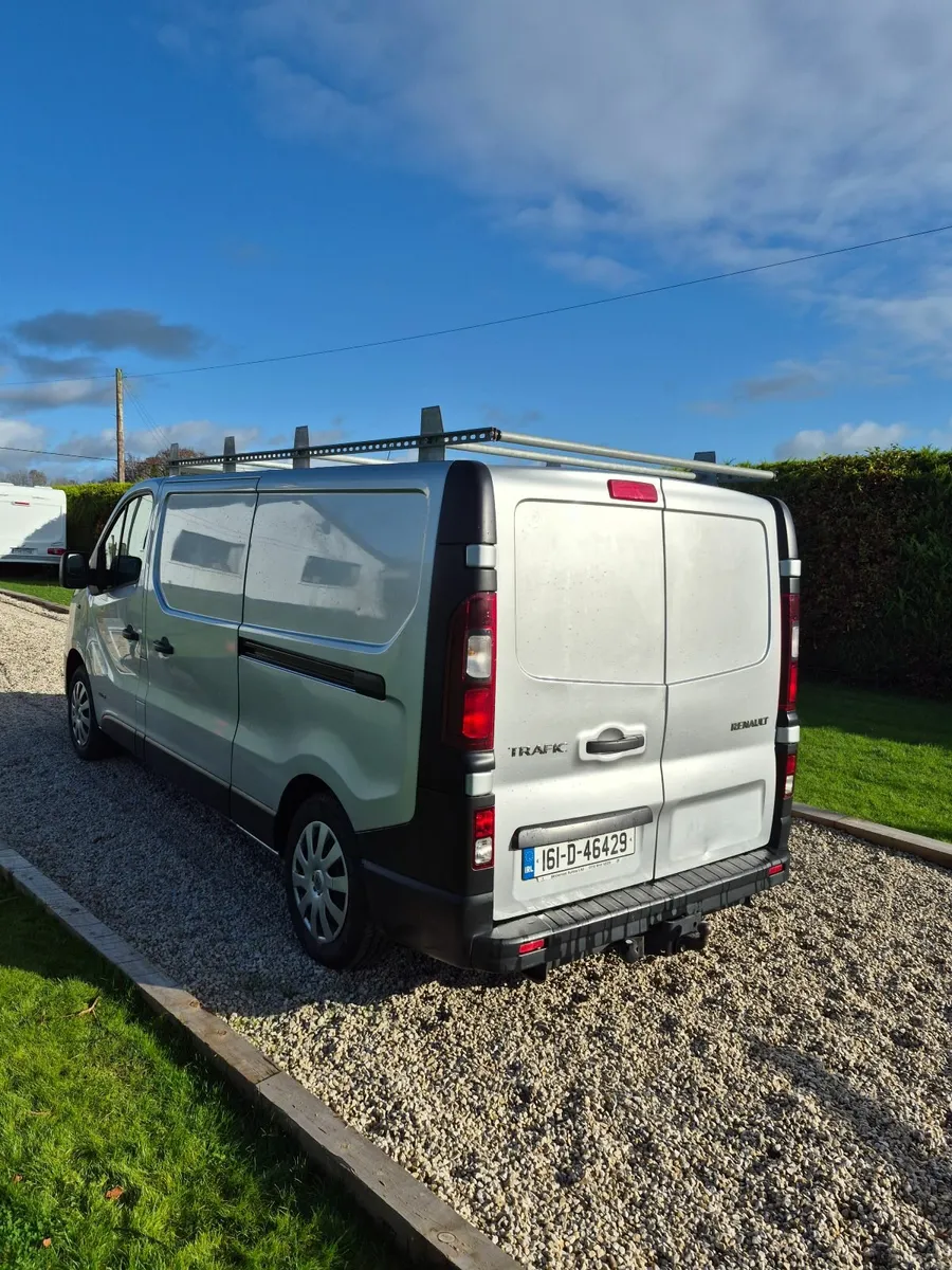 Renault Trafic 2016 - Image 2