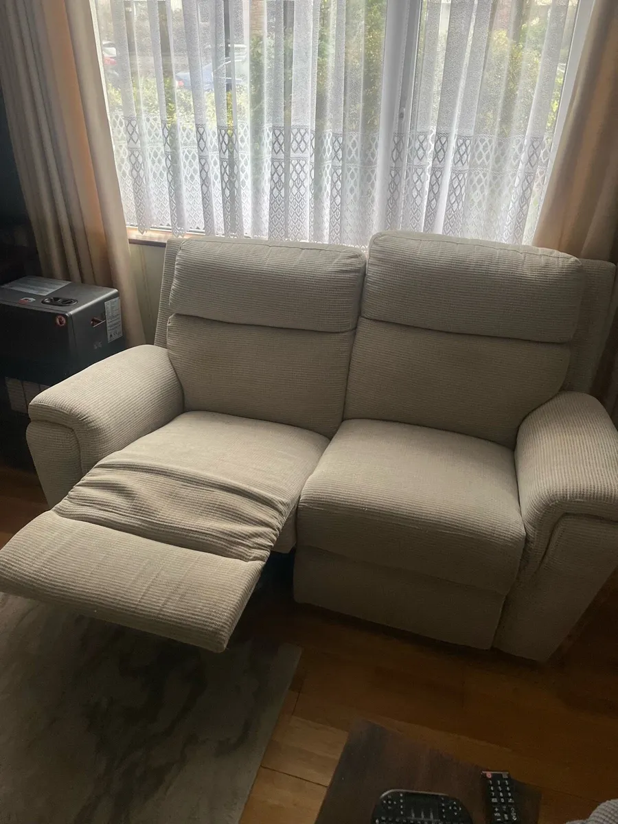 2 seater and matching 1 seater recliner - Image 3