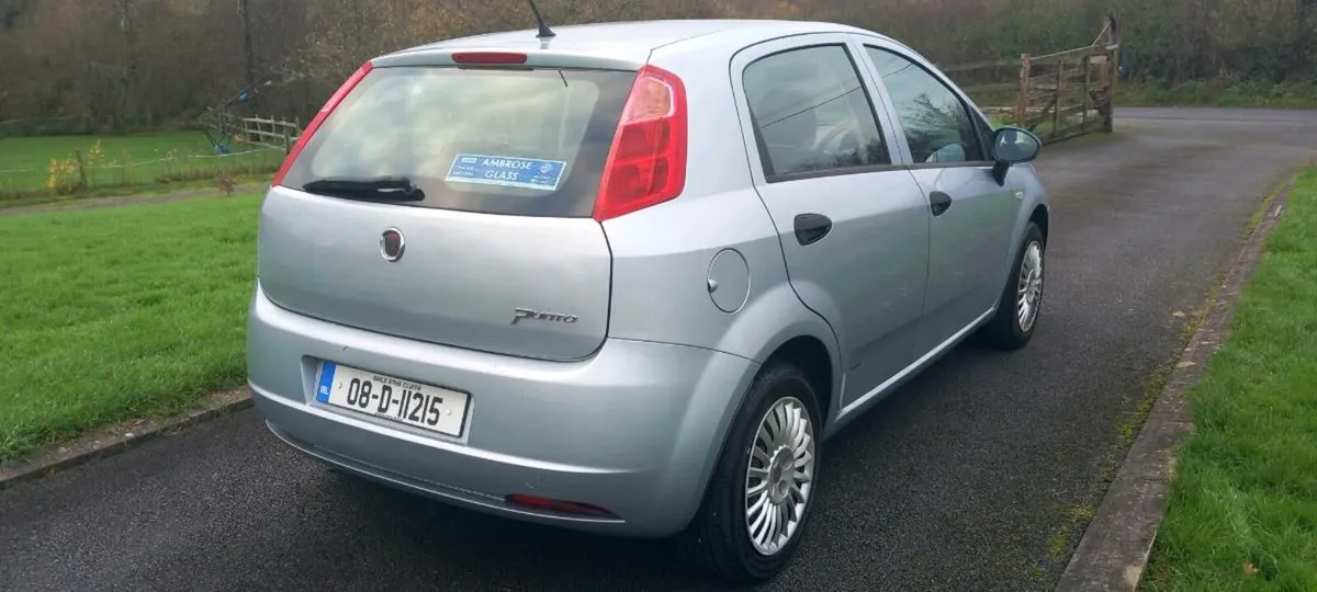 Fiat Punto 1.2 petrol - Image 4