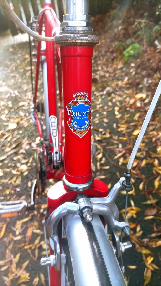 Vintage Triumph touring bicycle - Image 2