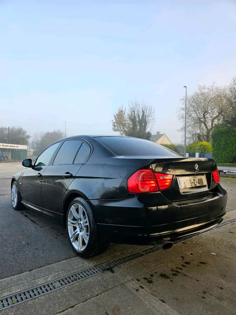 BMW 3-Series 318D ES - Image 3