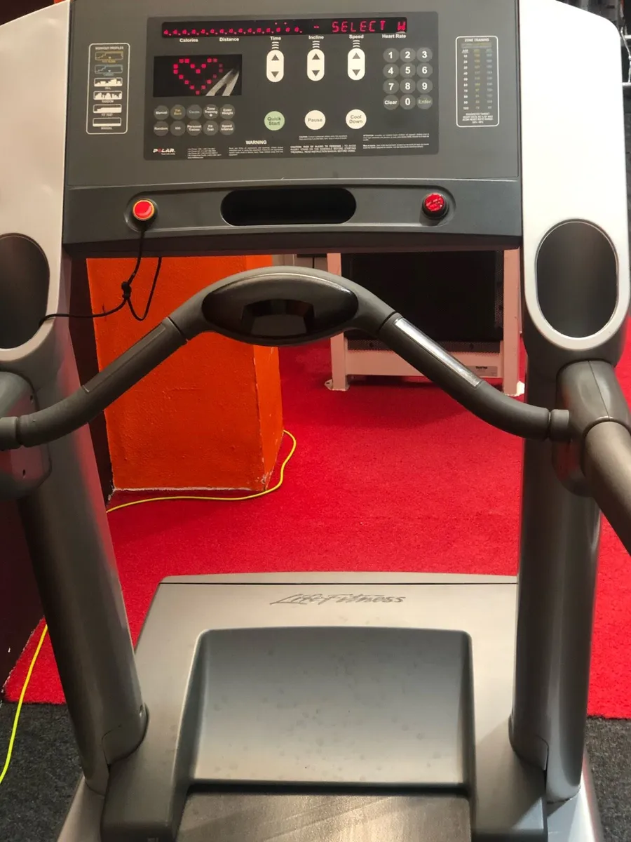 Lifefitness treadmill - Image 4