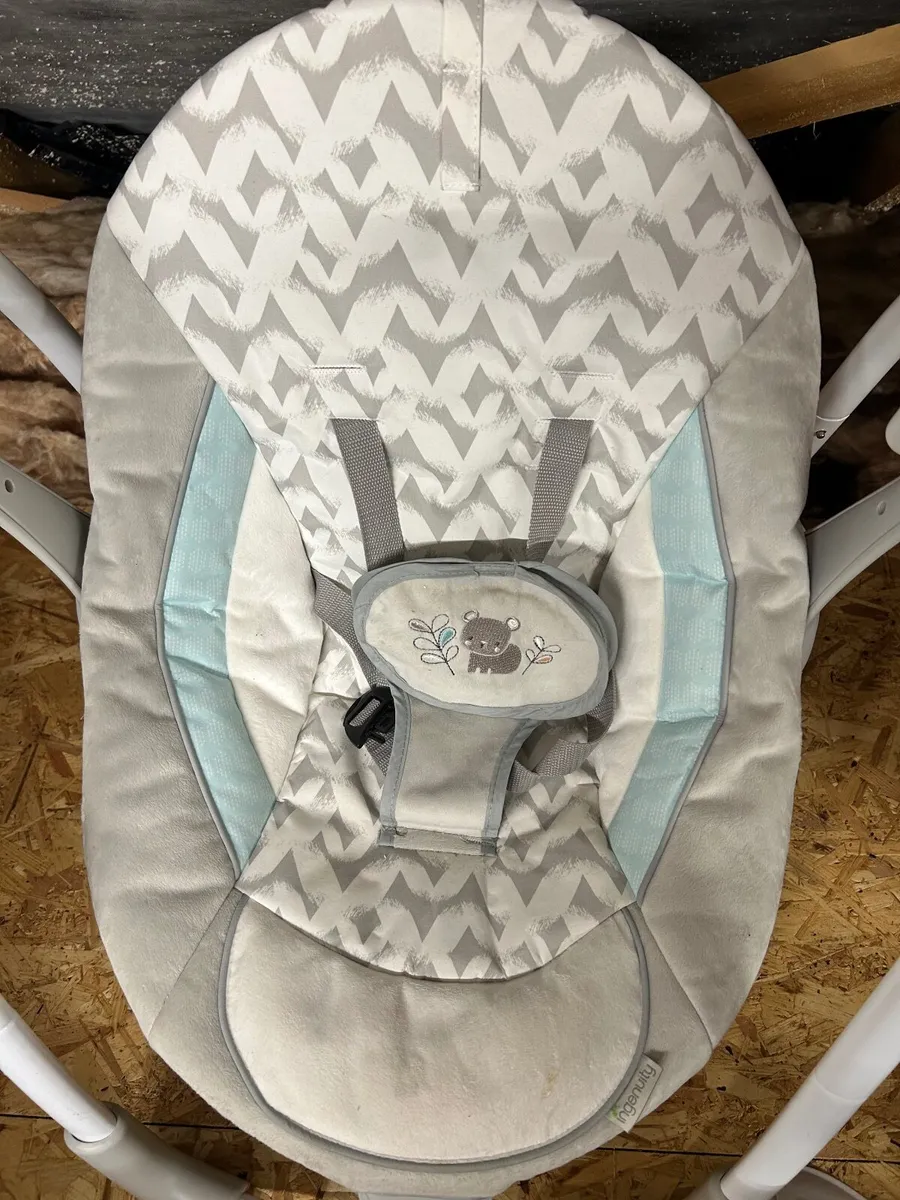Baby swing chair - Image 1