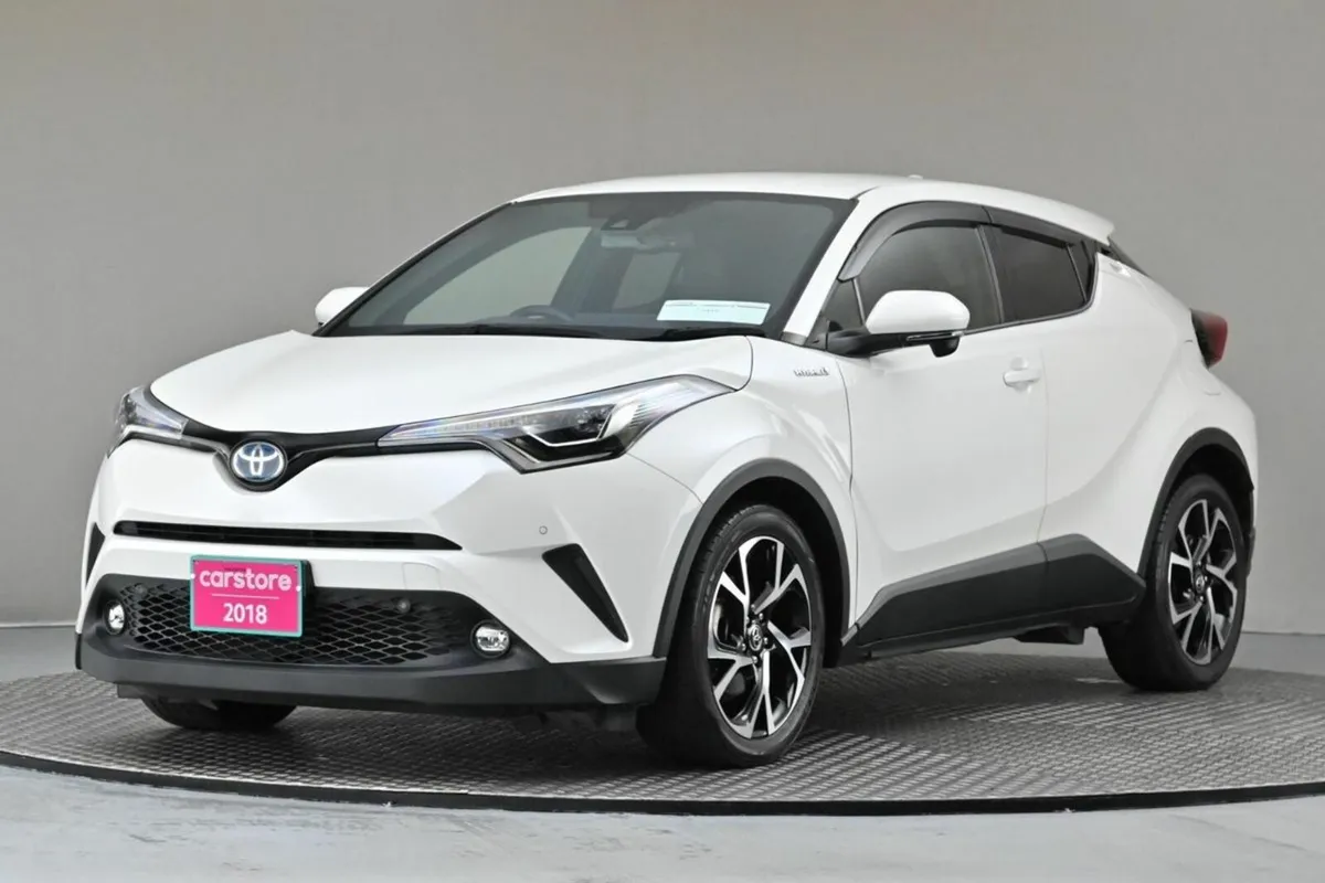 Toyota C-HR 1.8 HYBRID **HALF LEATHER**REVERSE CAM - Image 3