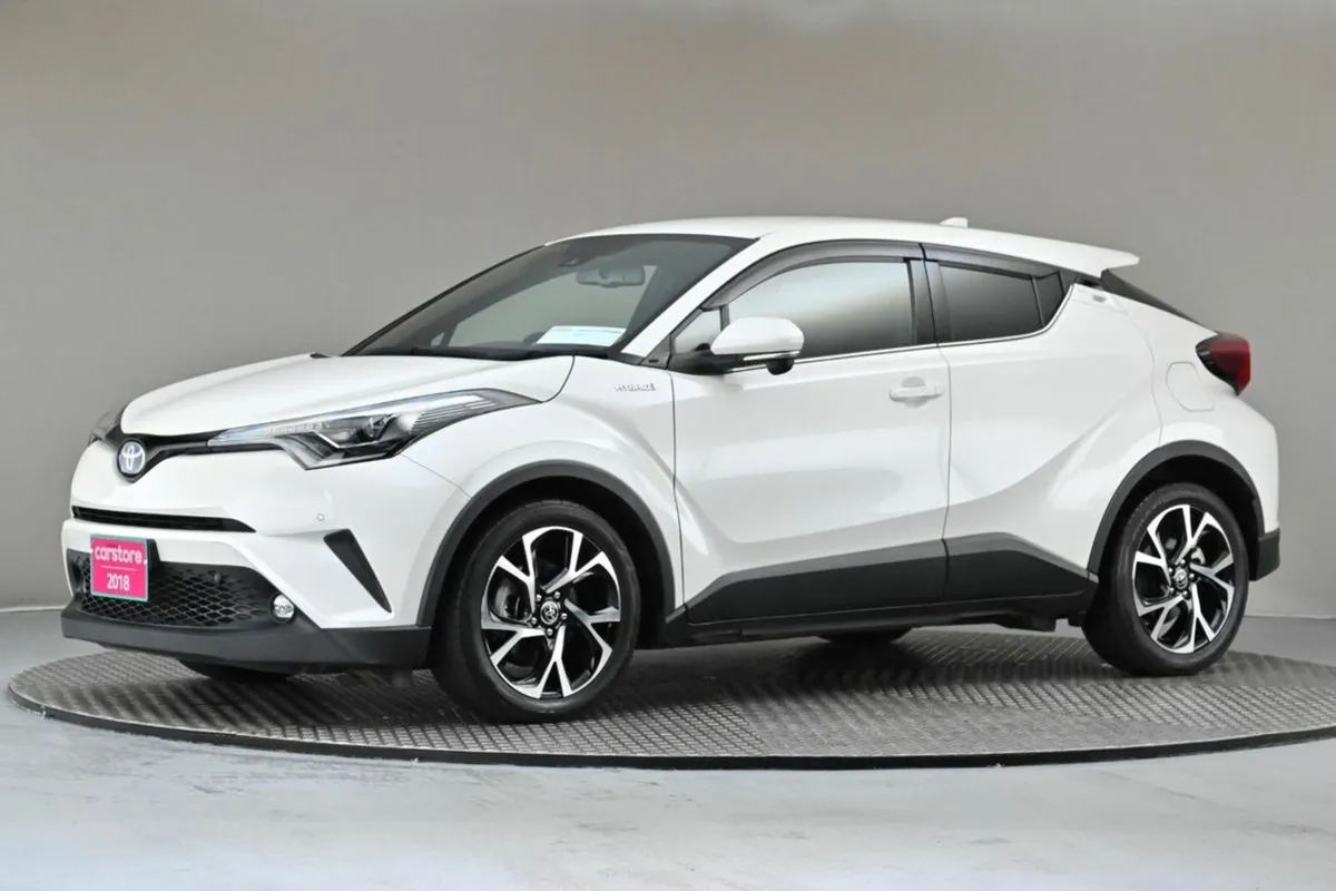 Toyota C-HR 1.8 HYBRID **HALF LEATHER**REVERSE CAM - Image 4