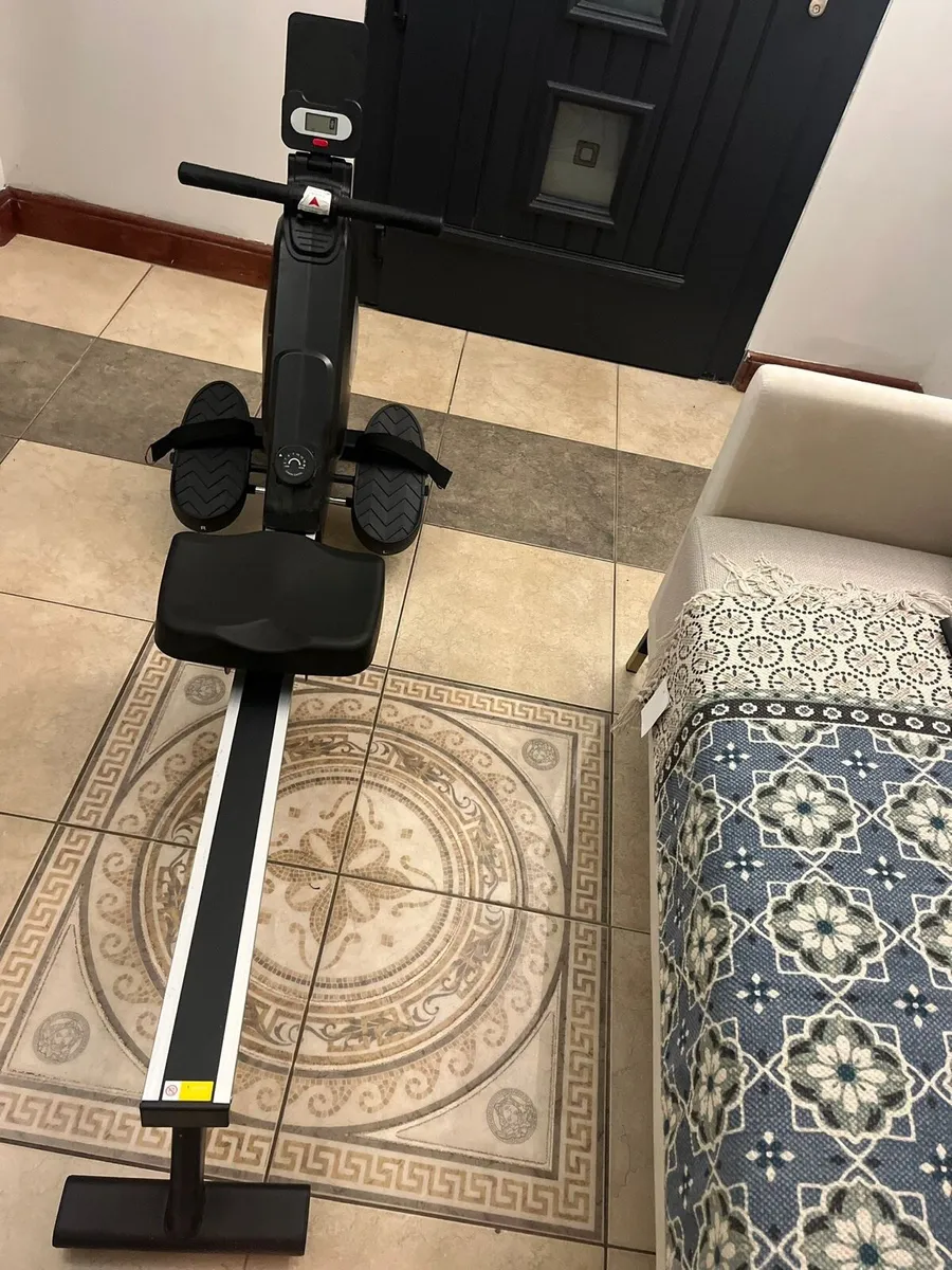 Rowing machine - Image 2