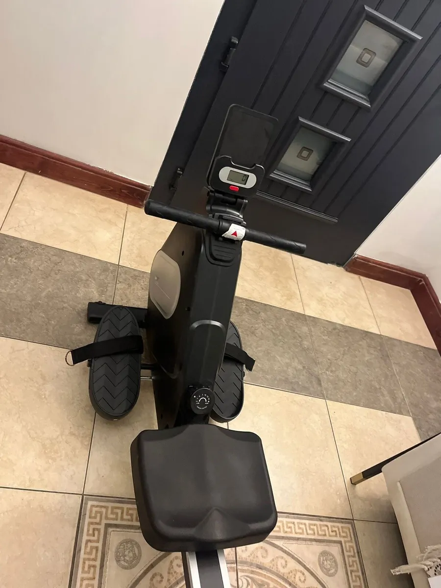 Rowing machine - Image 3