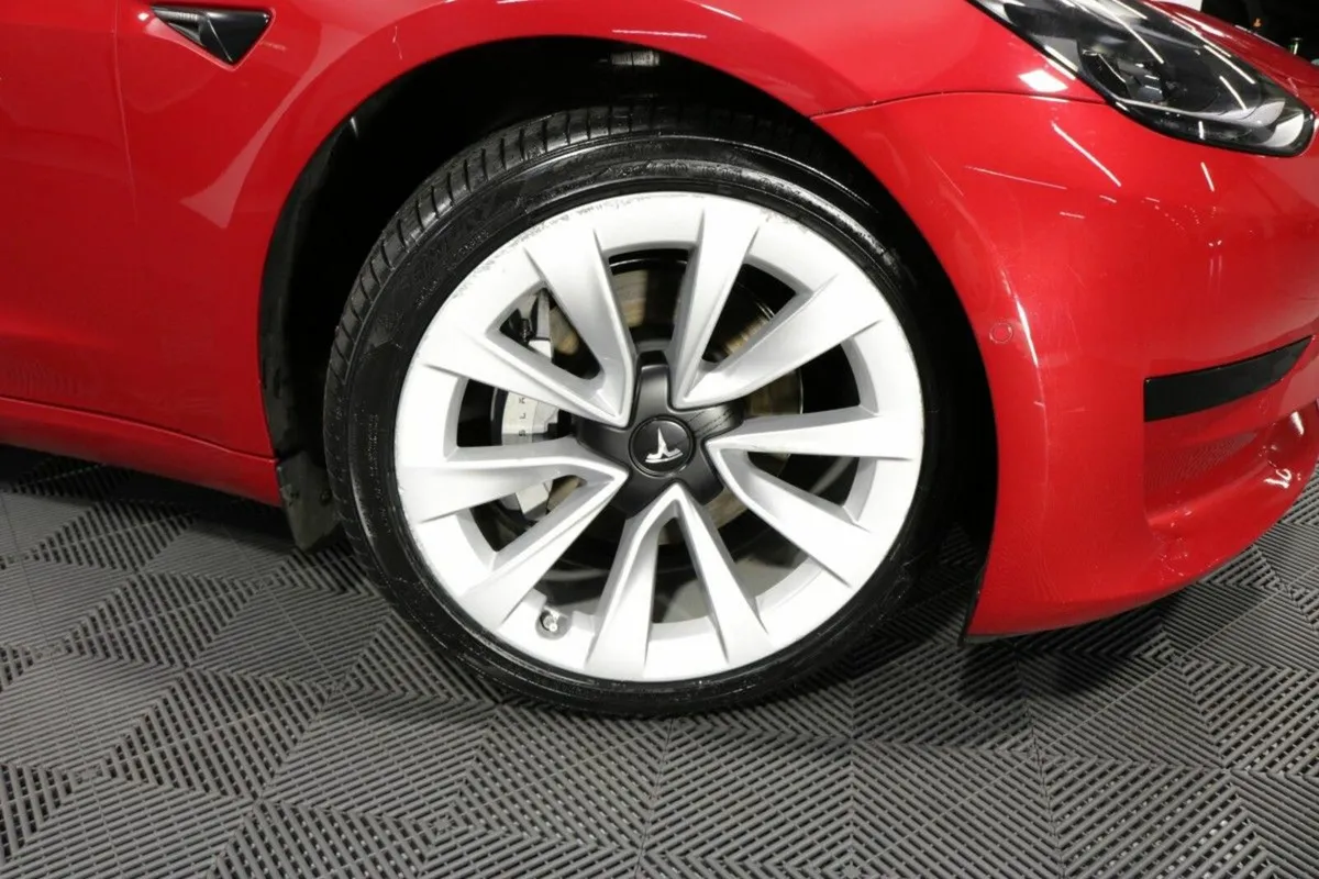 Tesla Model 3 RWD - Image 4