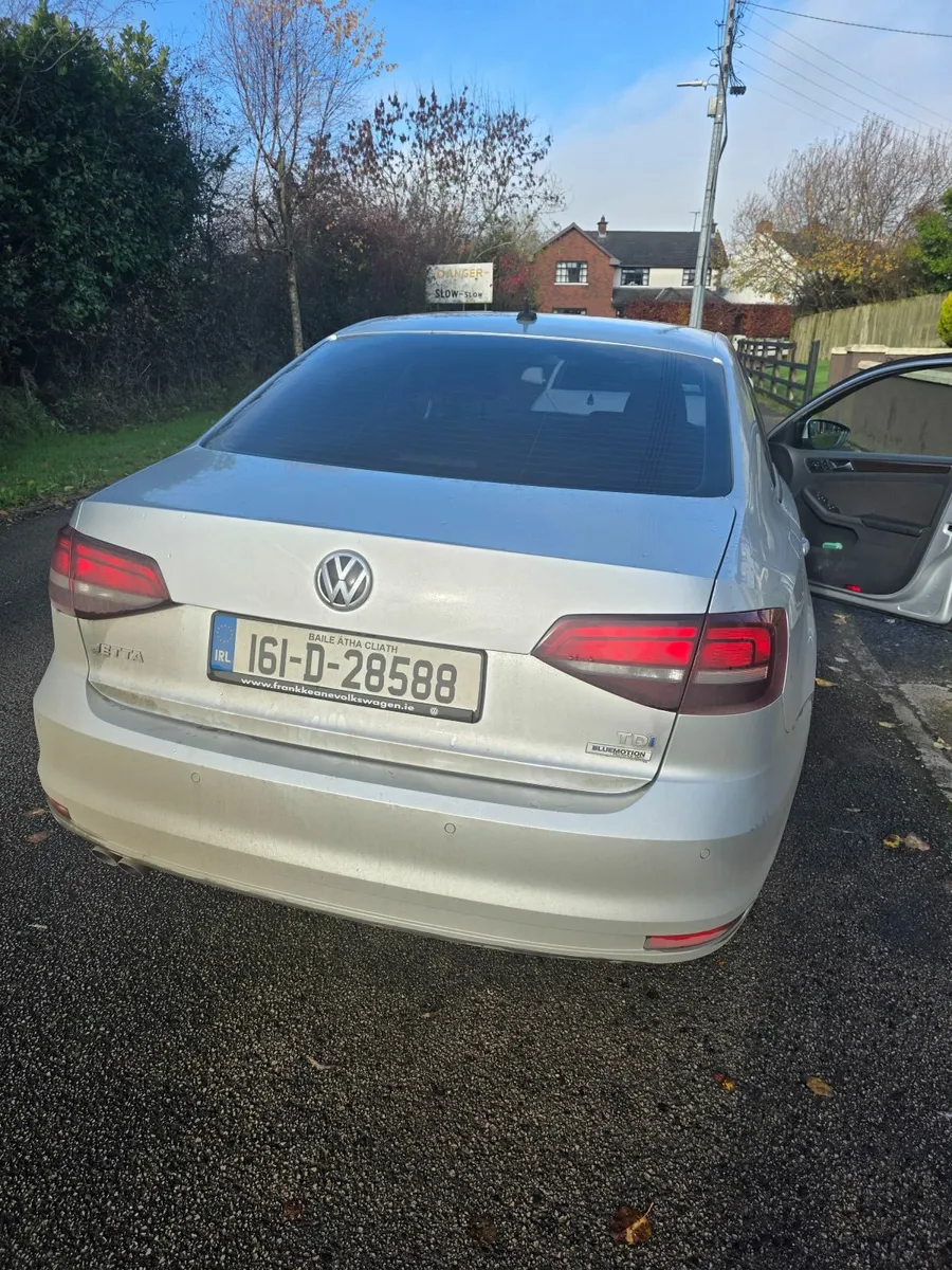 Volkswagen Jetta 2016 - Image 4