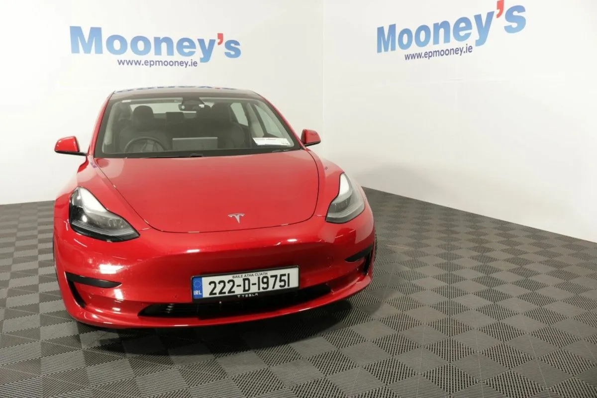 Tesla Model 3 RWD - Image 2