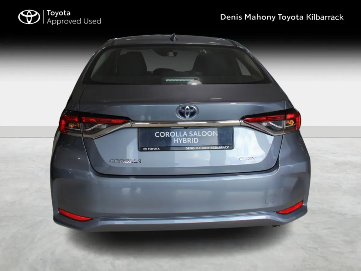 Toyota Corolla Saloon - Image 4