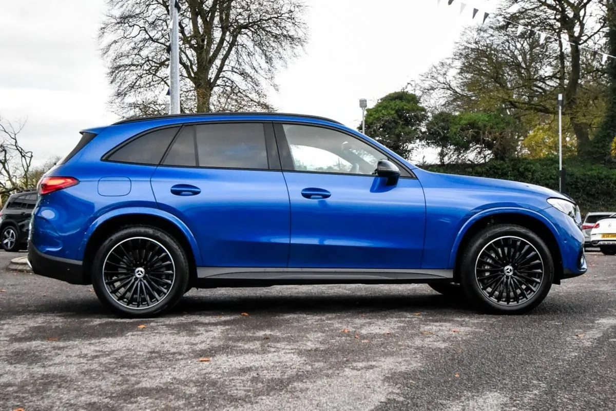 Mercedes-Benz GLC 300de AMG Urban Night Pack 328bh - Image 4