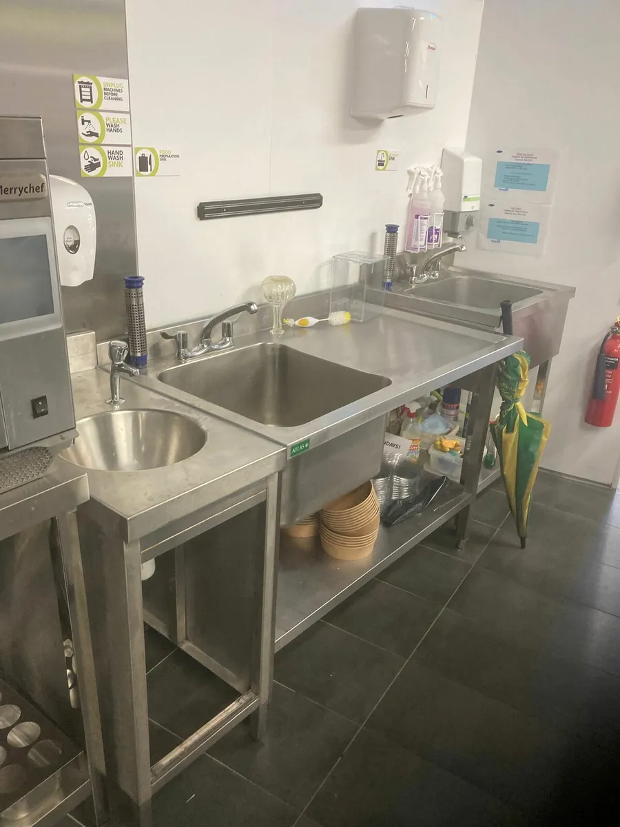 Sink and two stands - Image 1