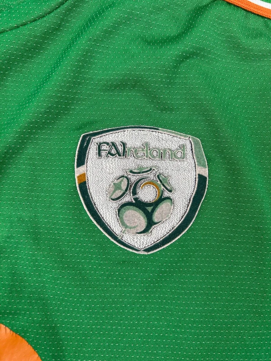 Vintage 2004 Umbro Ireland Home Jersey Shirt Small - Image 4