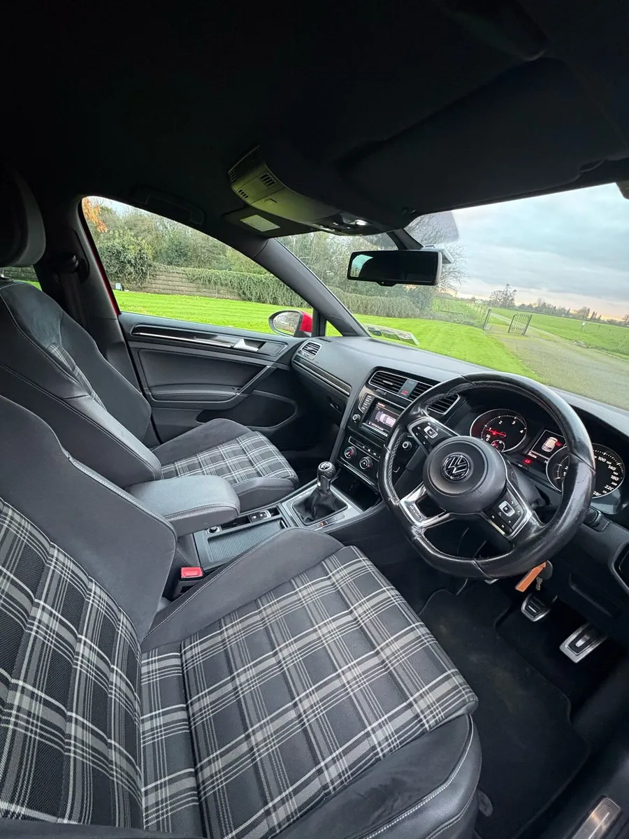 VW Golf GTD 2.0 - Image 4