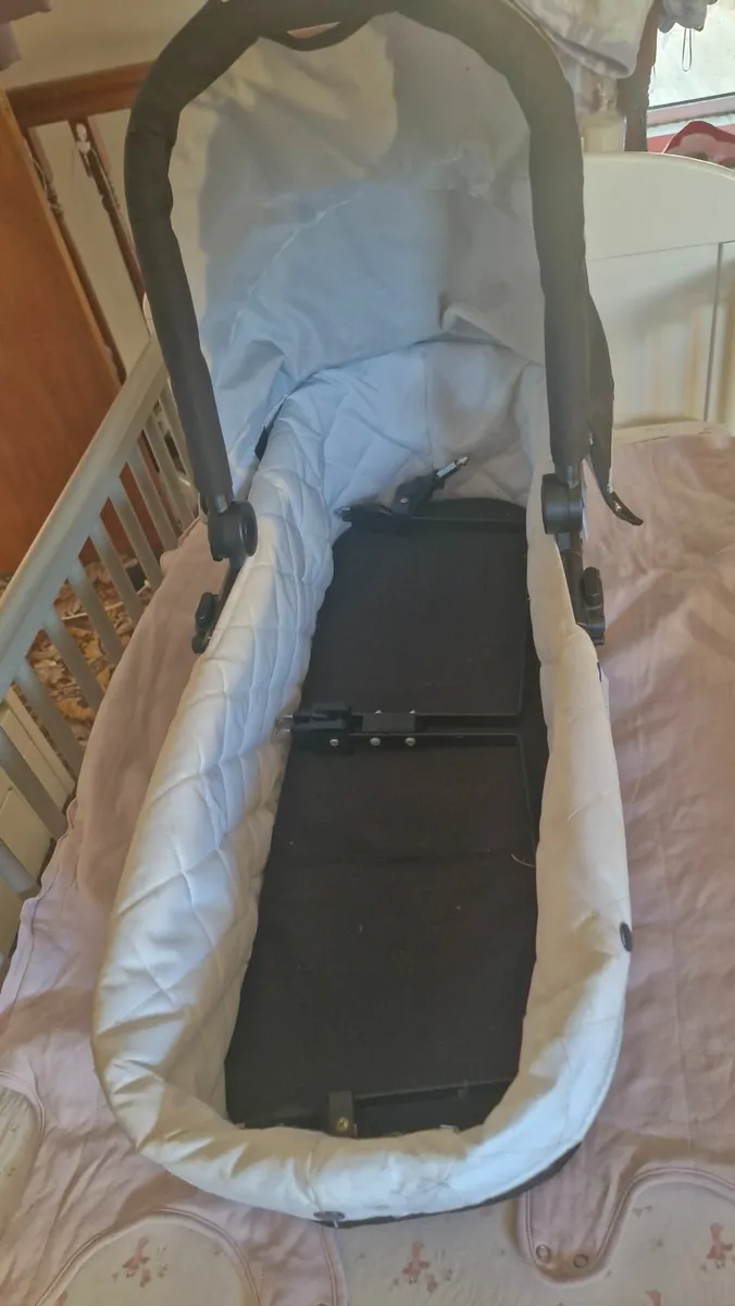 Carry Cots - Image 1