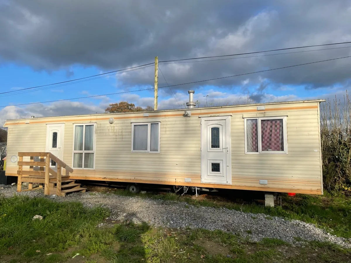 Mobile home - Image 1