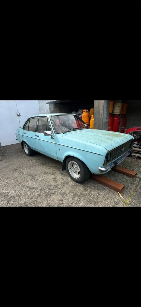 Ford Escort mk2 Ghia - Image 1