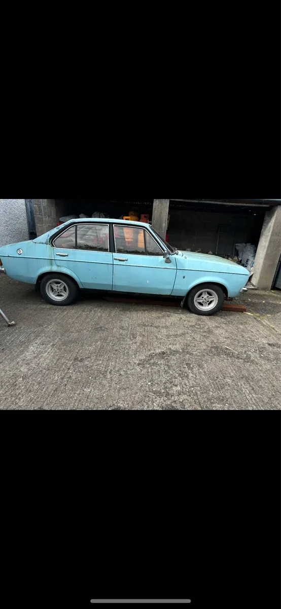 Ford Escort mk2 Ghia - Image 2