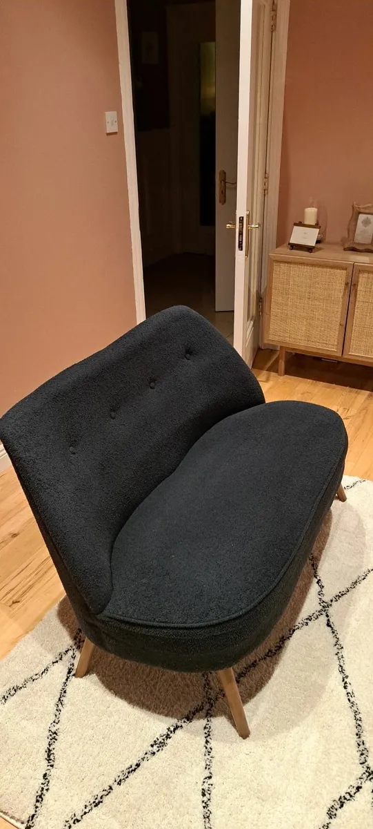 *** Perfect 2 seater sofa**** - Image 1