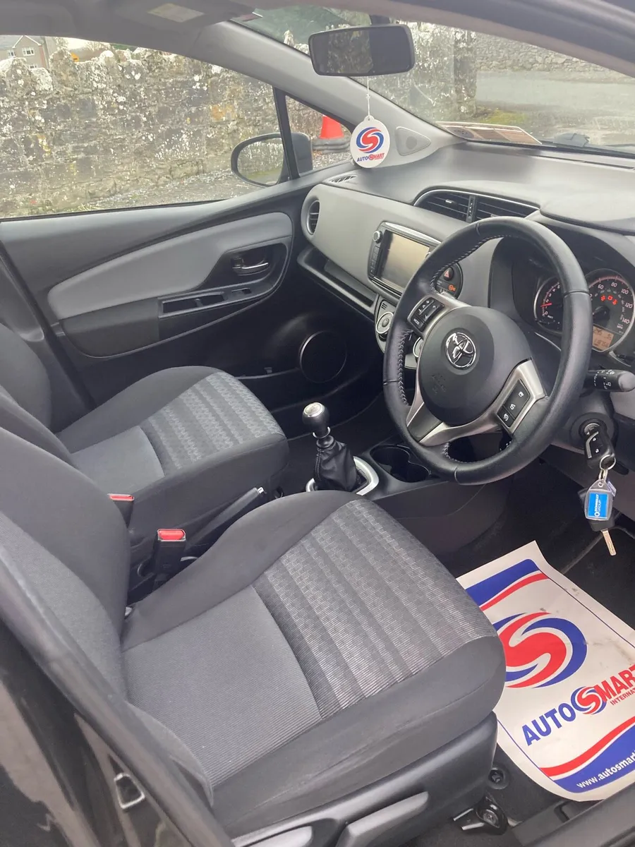 Toyota Yaris - Image 2