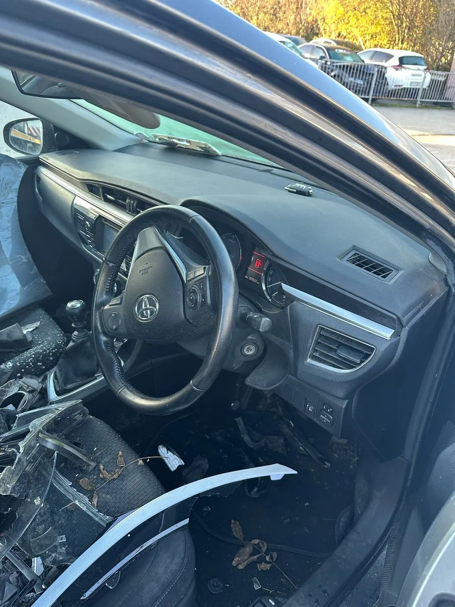 2015 Toyota Corolla 1.4d4d - Image 4
