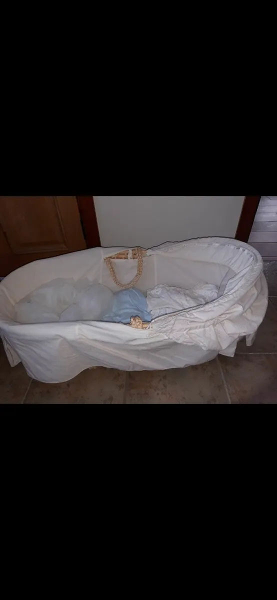 Moses Basket - Image 1