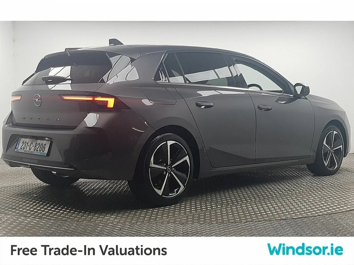 Opel Astra Elegance 1.2 Turbo 130PS 6 Speed - Image 3