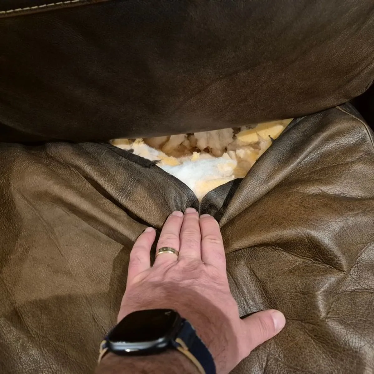 Three piece leather suite free to take away (in need of repair) - Image 3