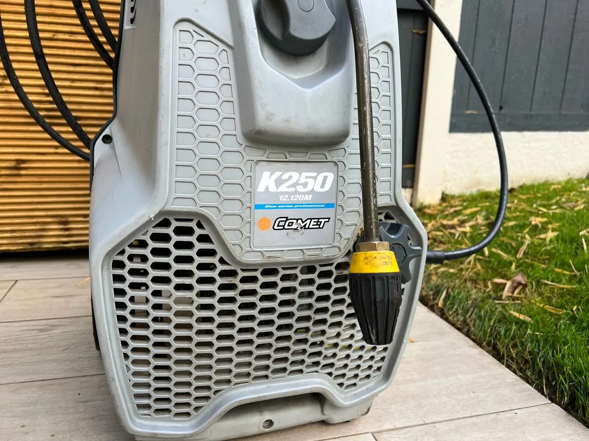 Pressure washer - Image 2