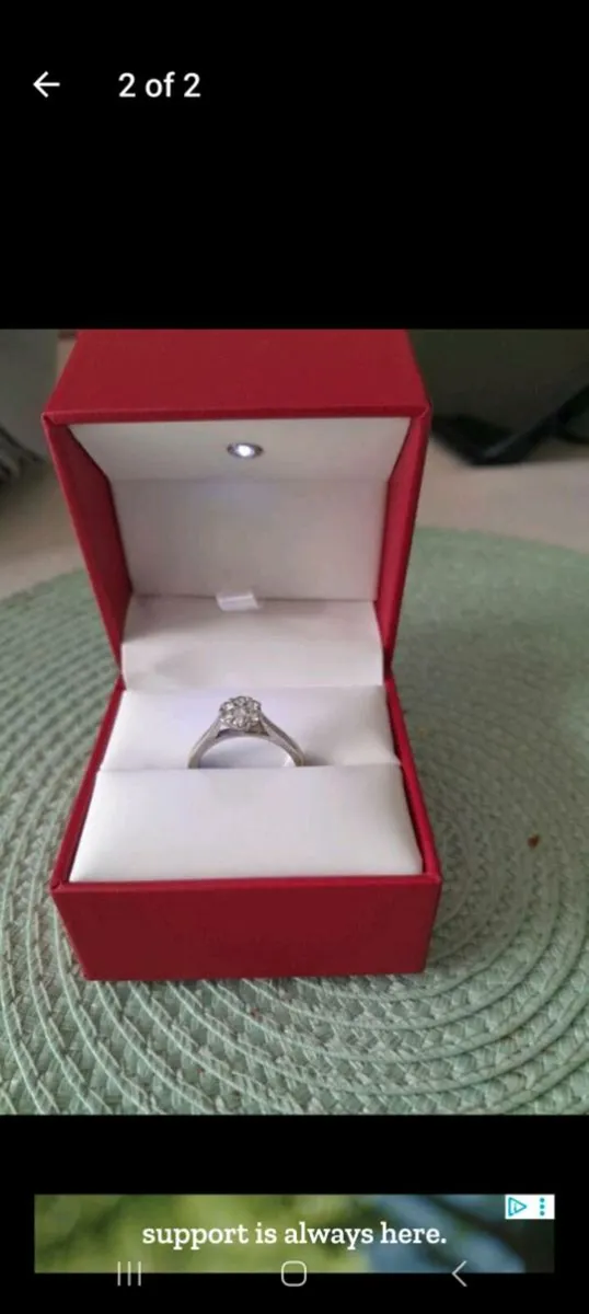 White gold diamond flower ring - Image 2