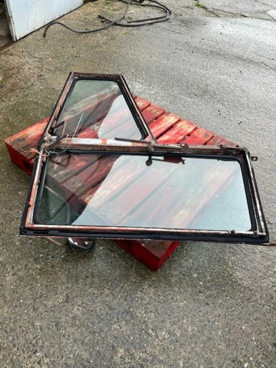 MF Door to suit MF 590, 575, 565 Tractor - Image 1