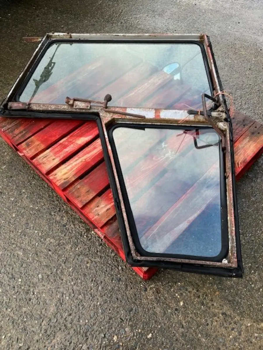 MF Door to suit MF 590, 575, 565 Tractor - Image 3