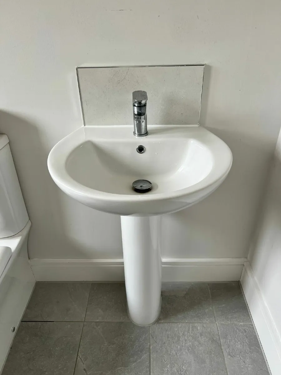Sink with Pedestal - Image 1