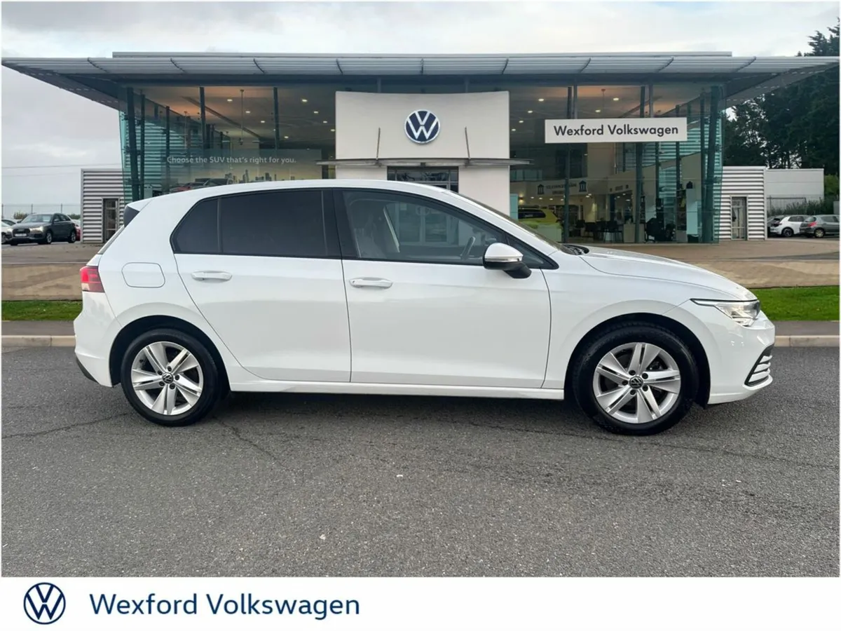 Volkswagen Golf LIFE 2.0TDI 115HP MANUAL - Image 4