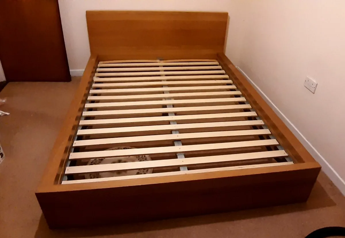 Double bed - Image 1