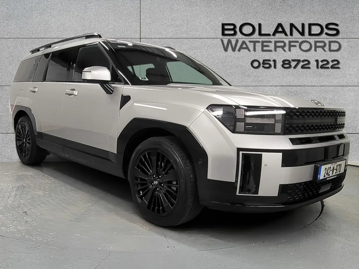 Hyundai Santa Fe 1.6 PHEV 4WD Premium - Image 1