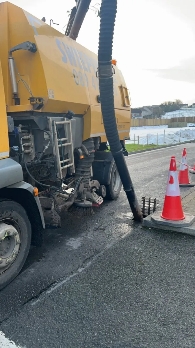 SWEEPER FOR HIRE - Image 2