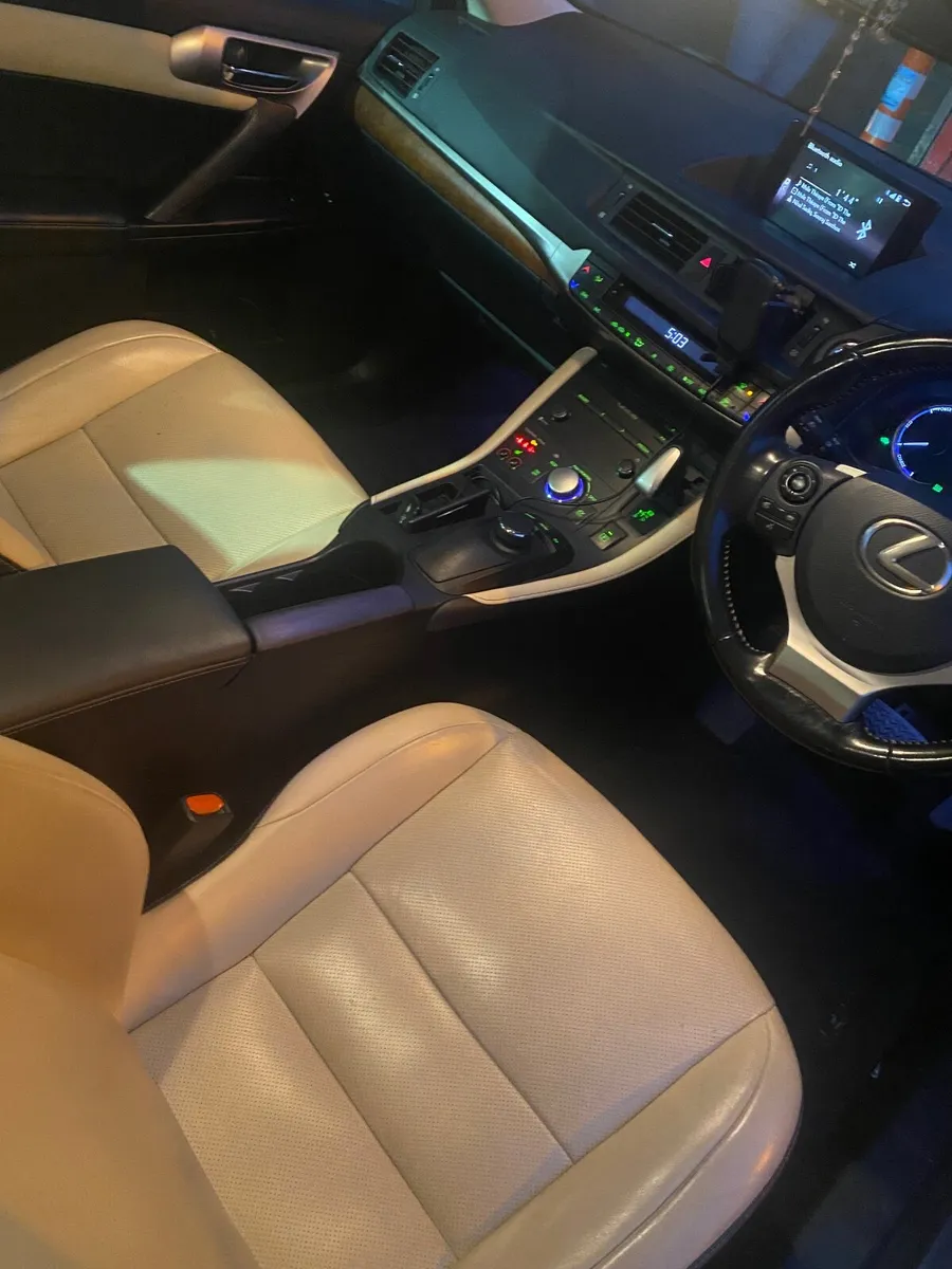 Lexus CT 2017 - Image 4