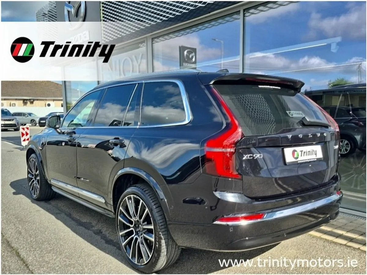 Volvo XC90 ** ULTRA  BRIGHT **  HUGE SPEC ** TRINI - Image 3
