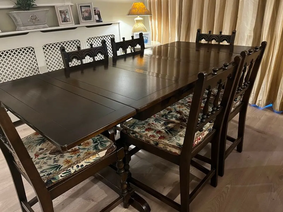 Ercol Dining Room Table and 6 chairs - Image 2