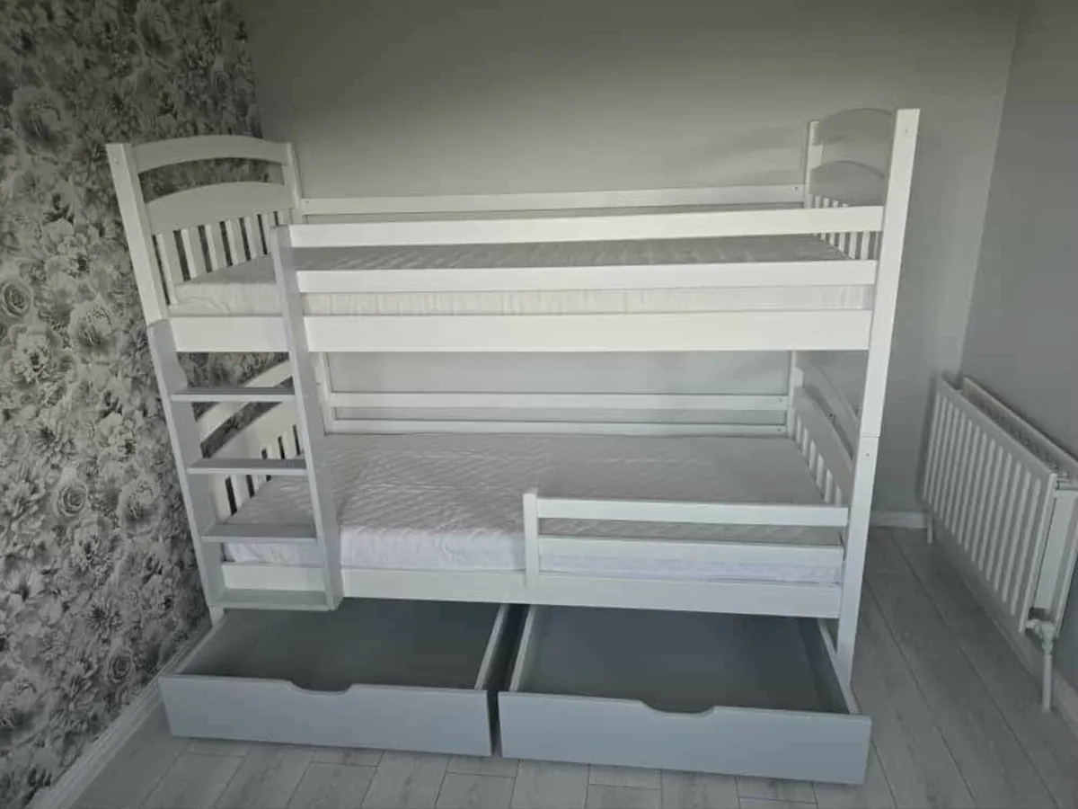 bunk bed - Image 1