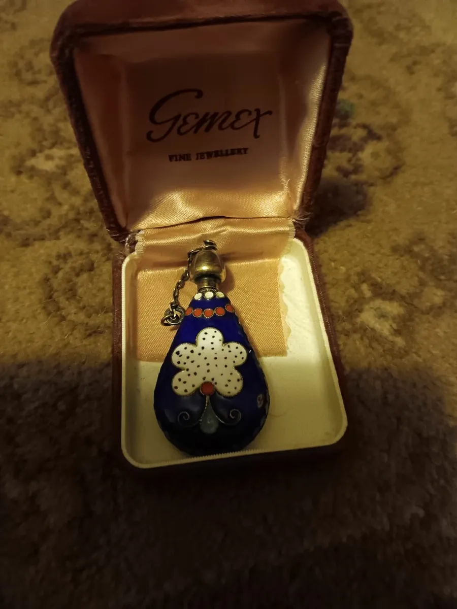 Antique cloisonne cent bottle - Image 1