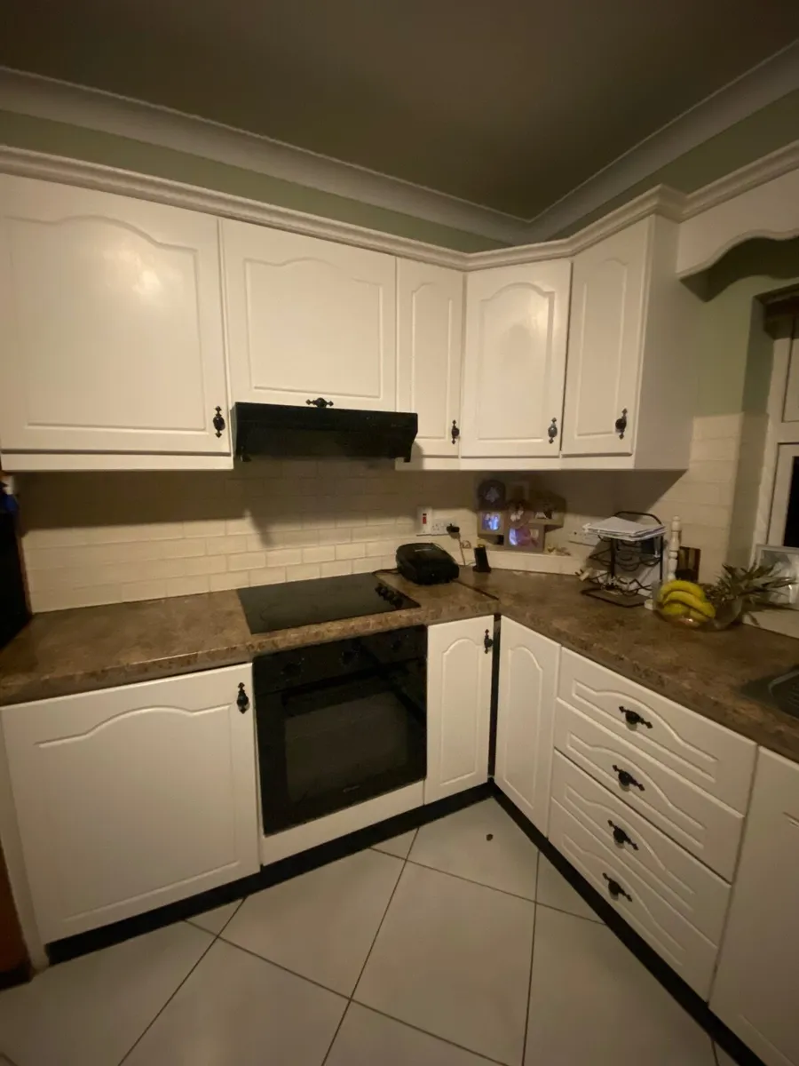 Kitchen and solid fuel range - Image 2