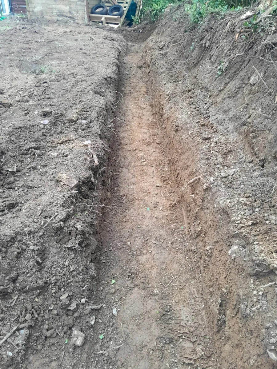 Tractor and mini digger services - Image 2