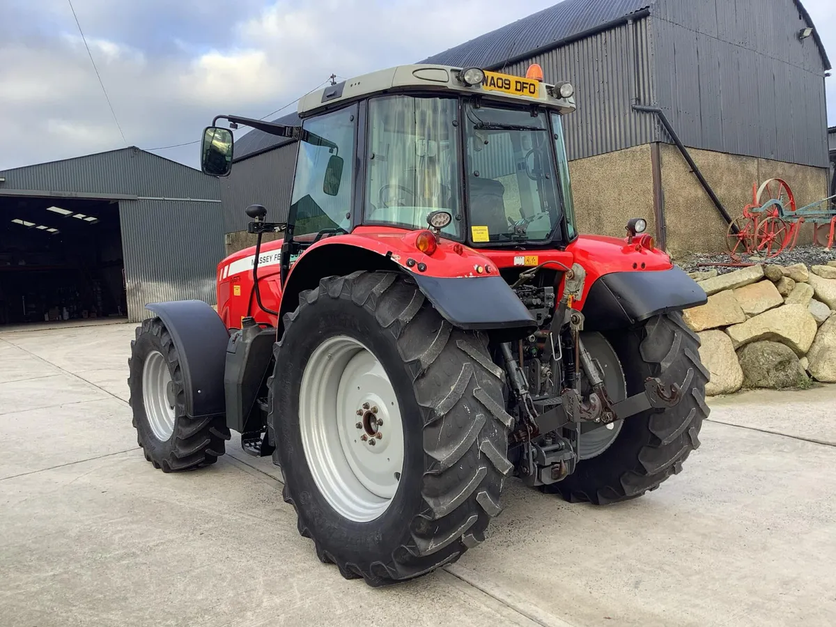 2009 MF 6475 - Image 4