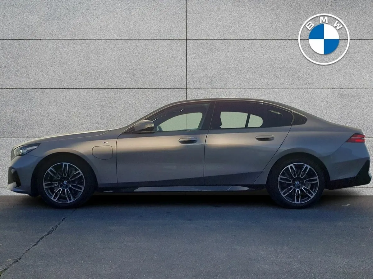 BMW 5-Series 530e M Sport - Image 4