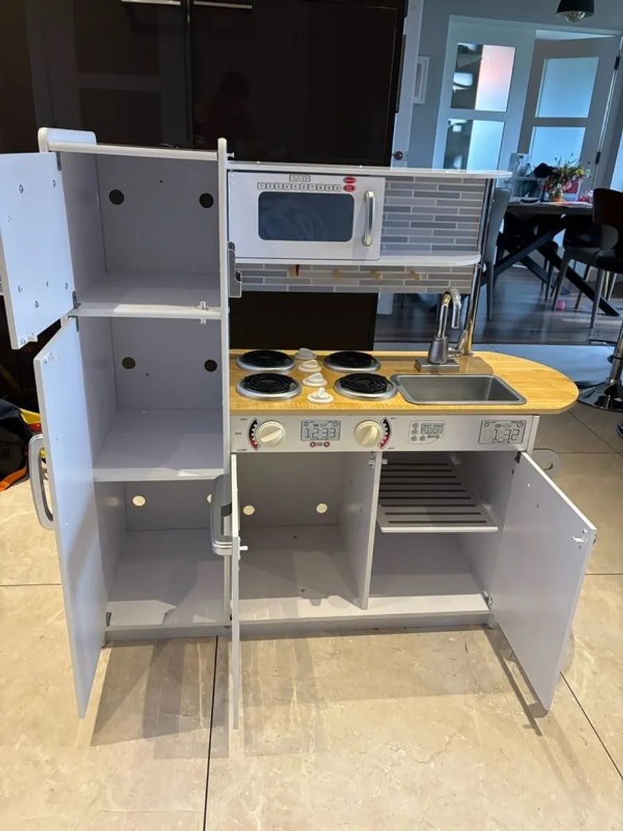 kids toy kitchen - Image 2